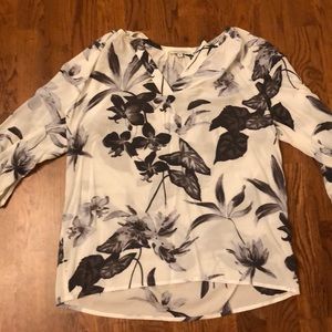 Anne Carson Elbow Length Shirt